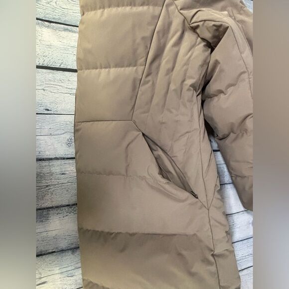 Land’s End Taupe Faux Fur Hood Trim Minimalist Classic Down Winter Coat L - Picture 6 of 12